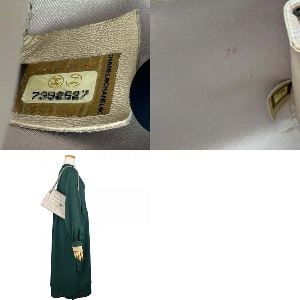 CHANEL Cream Shoulder Bag - Picture 9 of 9